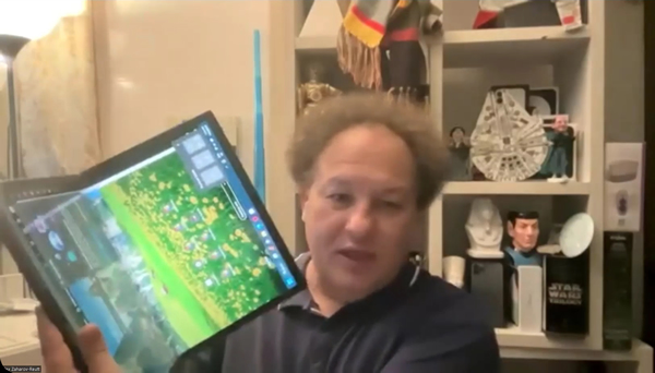 Alex presents the ASUS Fold